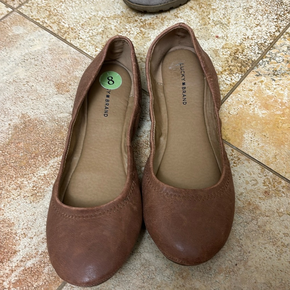 Leather loafers size 8 lucky brand